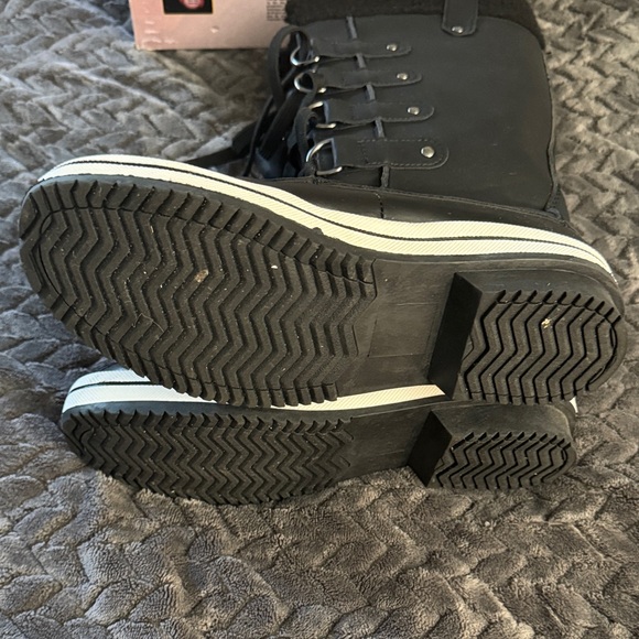 Black Winter Boots Artic Shield Women’s Size 10 - Picture 4 of 5